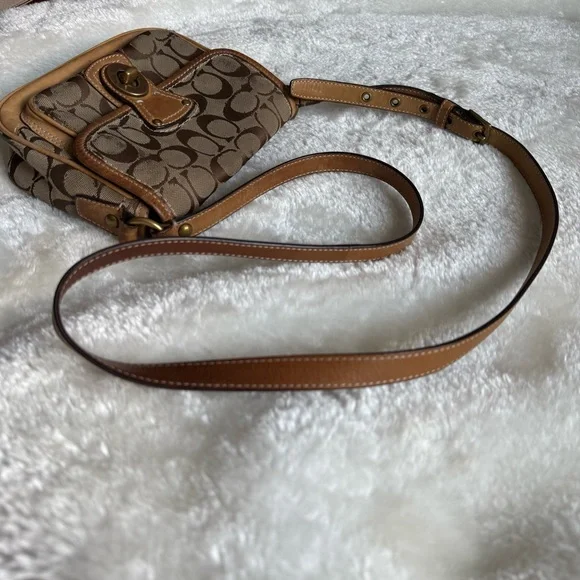 Coach Brown Tan Crossbody Bag - Picture 16 of 16
